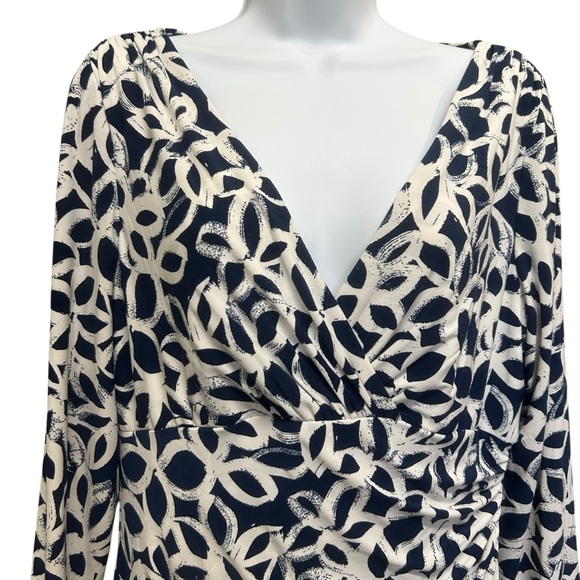 Lauren Ralph Lauren Blue White Abstract Floral Stretch Faux Wrap Dress Size 10 - Picture 3 of 9